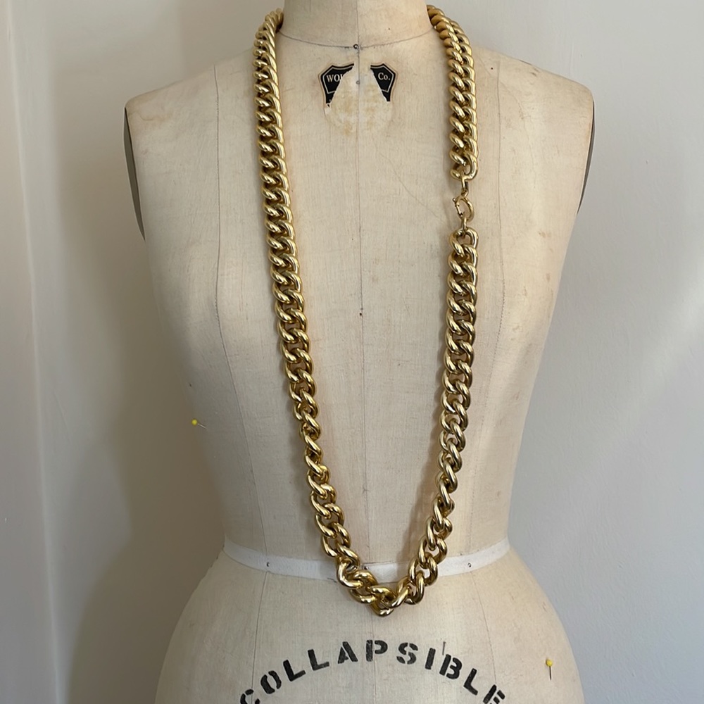 42” long gold chain (1” thick chin links)